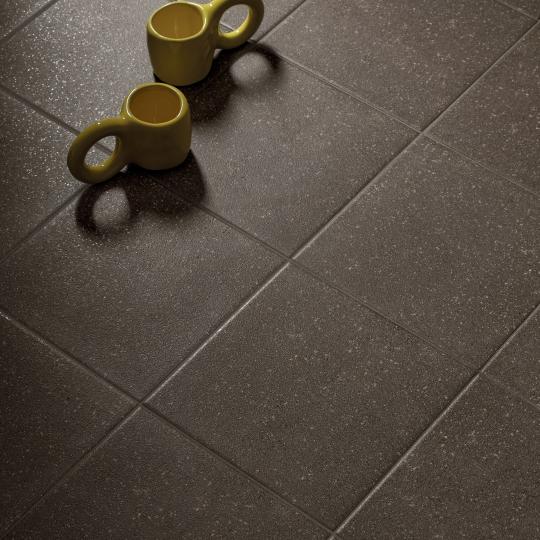 farebny bohemian hnedy terrazzo vzor dlazba cementovy vzhlad kupelna obklad podlahovka kuchyna obyvacka mlady vesely obklad na stenu obklad proti smyku maly rozmer.jpg